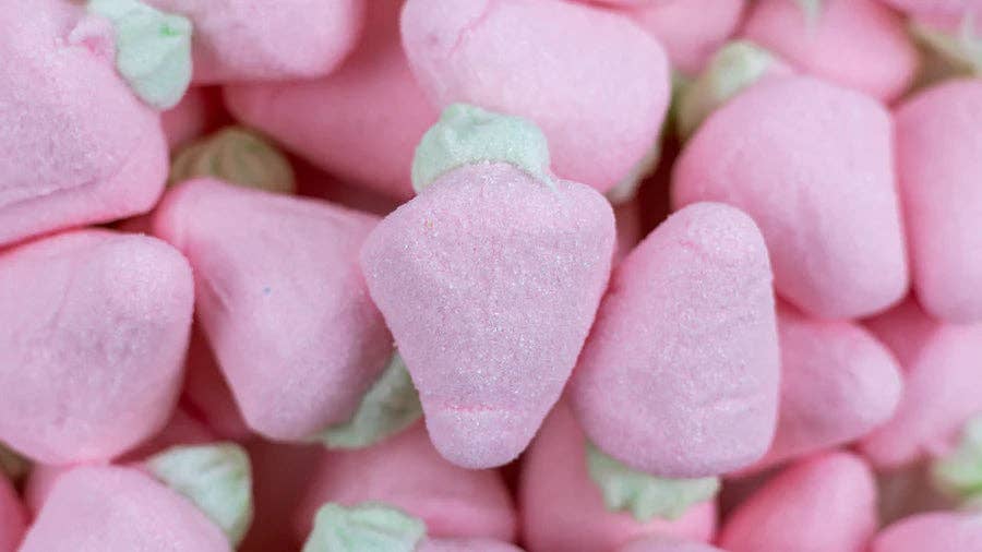 Jumbo Marshmallow Strawberries