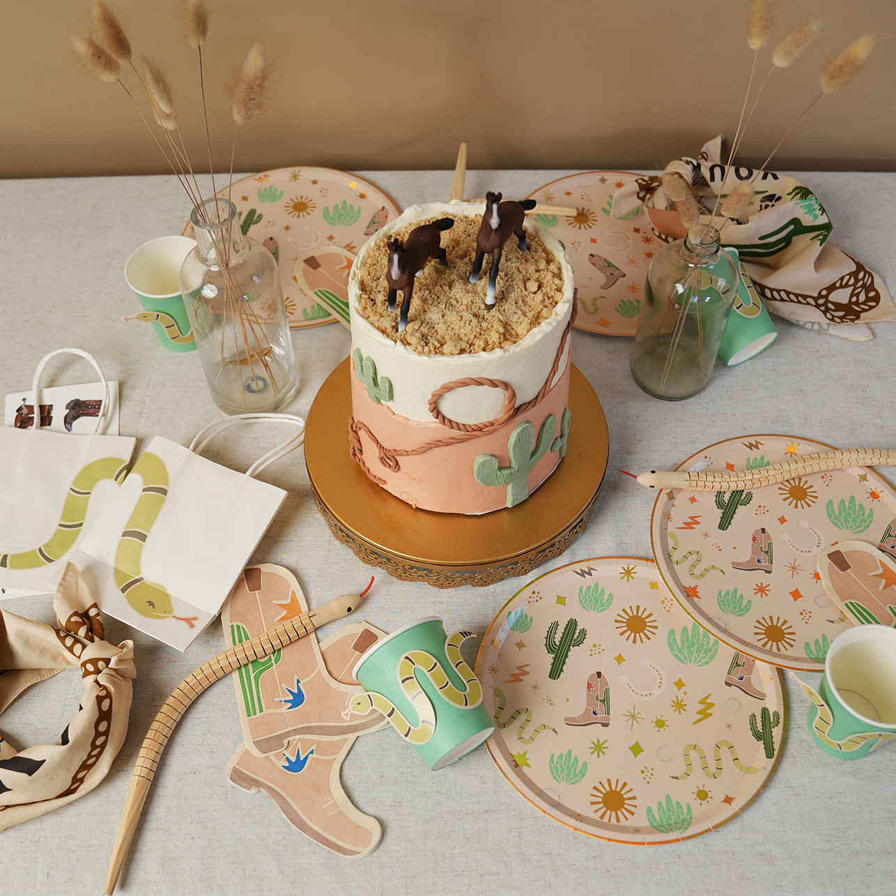 Sssssnake Catcher Napkins (x 12)